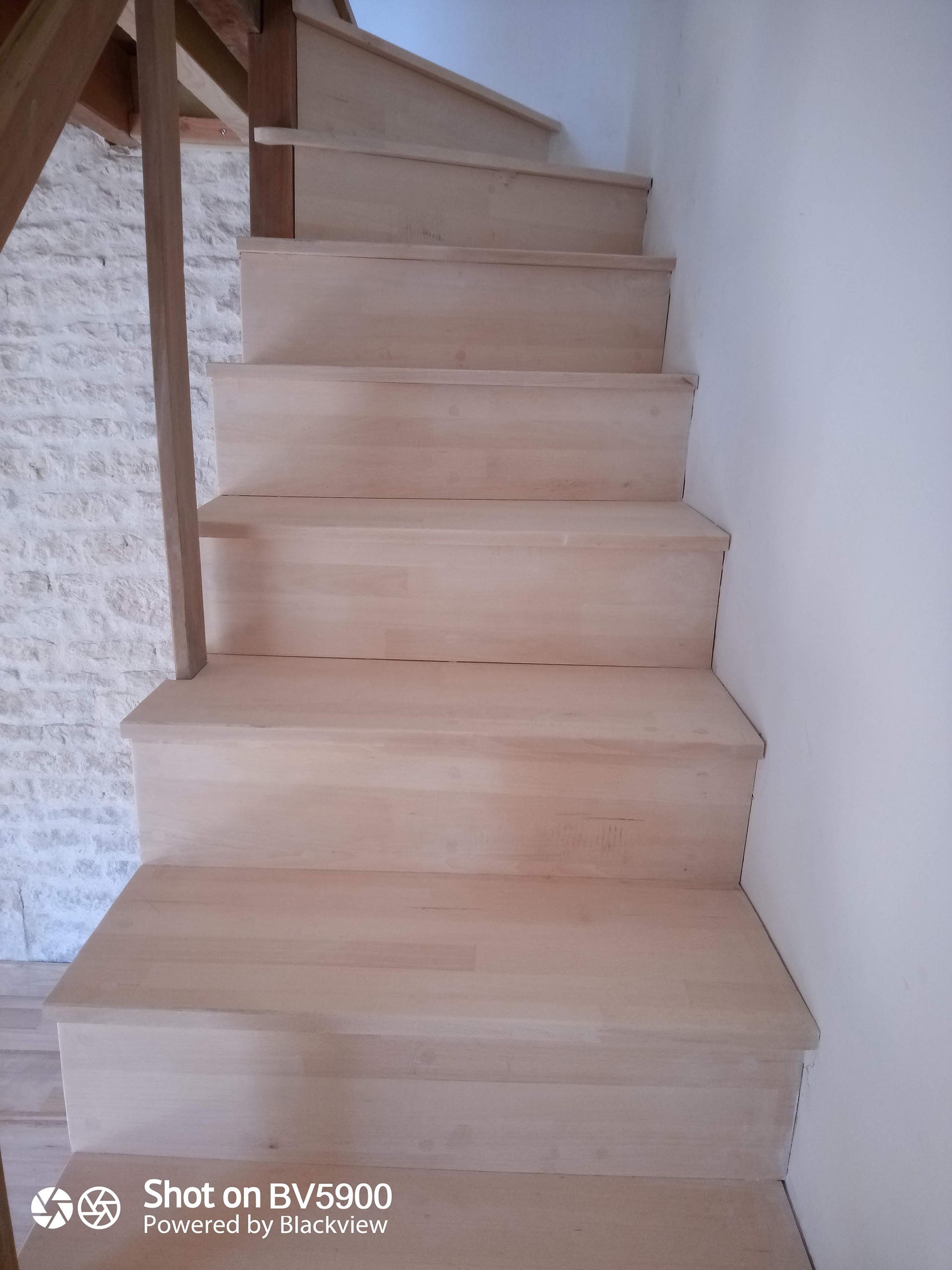 realisation-escalier-charpente-parthenay-rameneret-sarl (4)